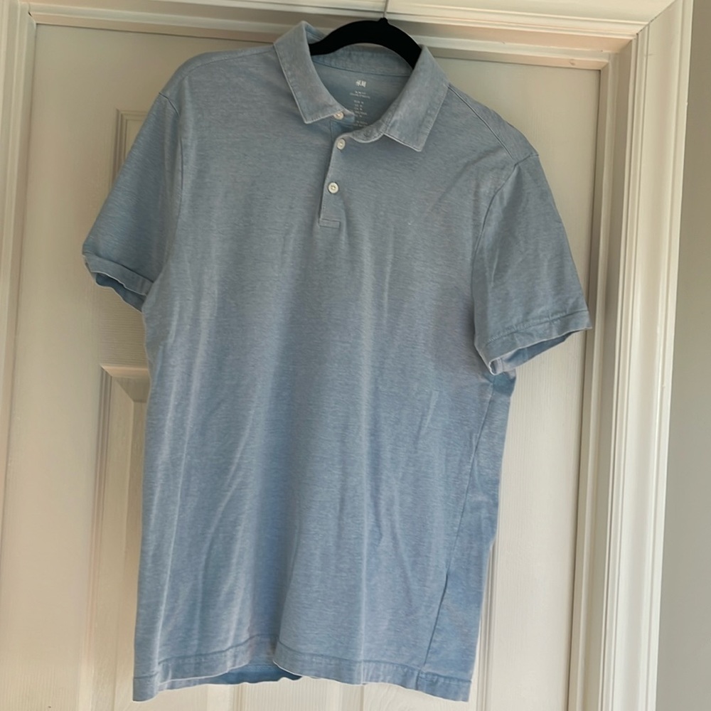 H&M blue shirt/Size Medium/ Slim Fit/